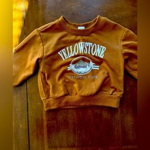 Sweatshirt